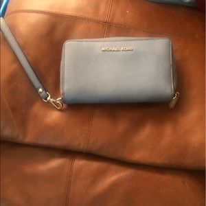 Michael Kors clutch like new